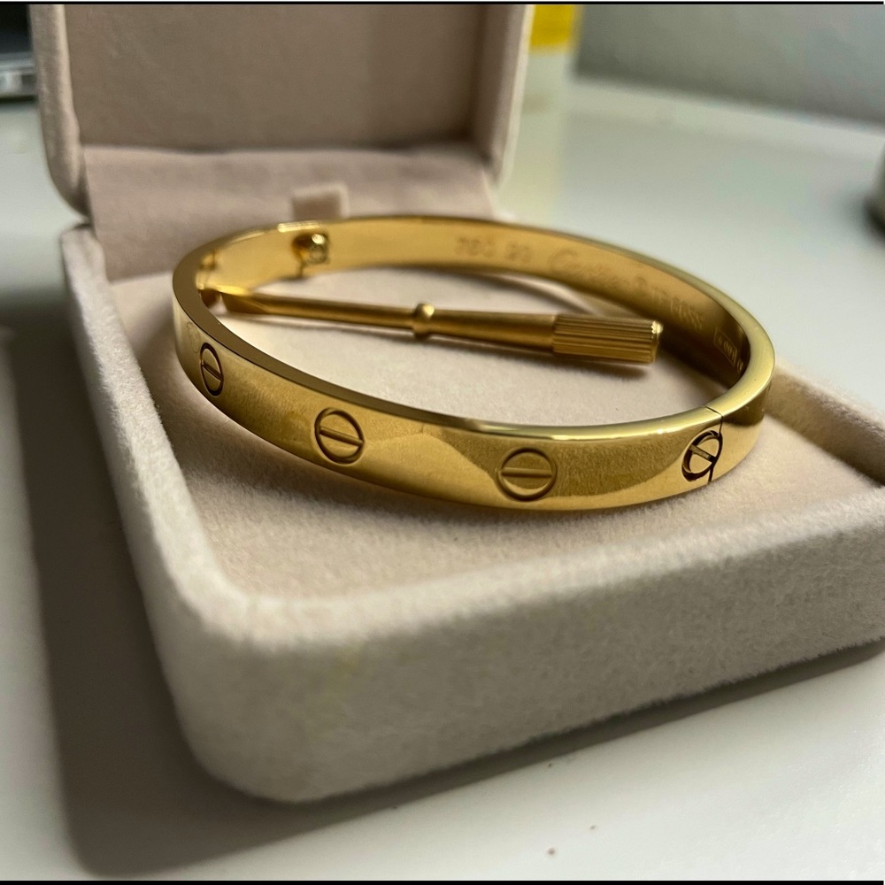 Love Bangle Bracelet With Screw On Closure